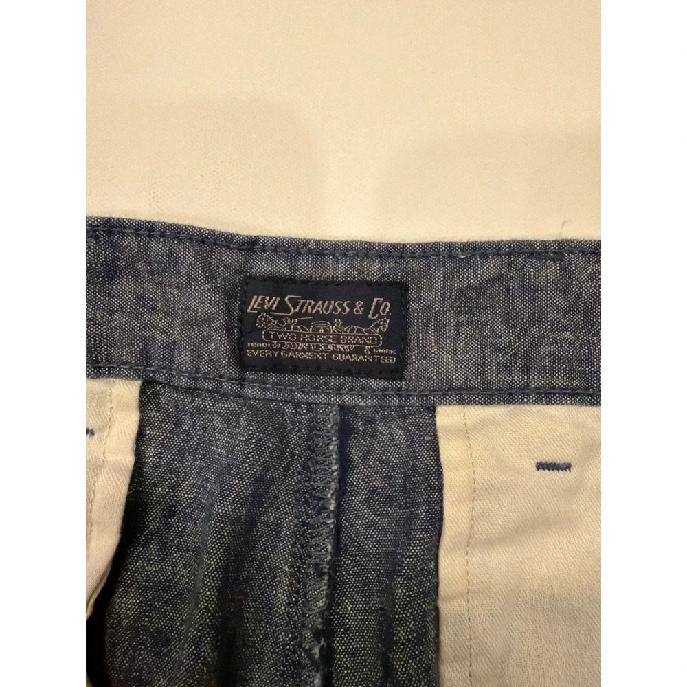Levis Mens Blue Cotton Linen Blend Chambray Shorts Size 36 Flat Front Casual